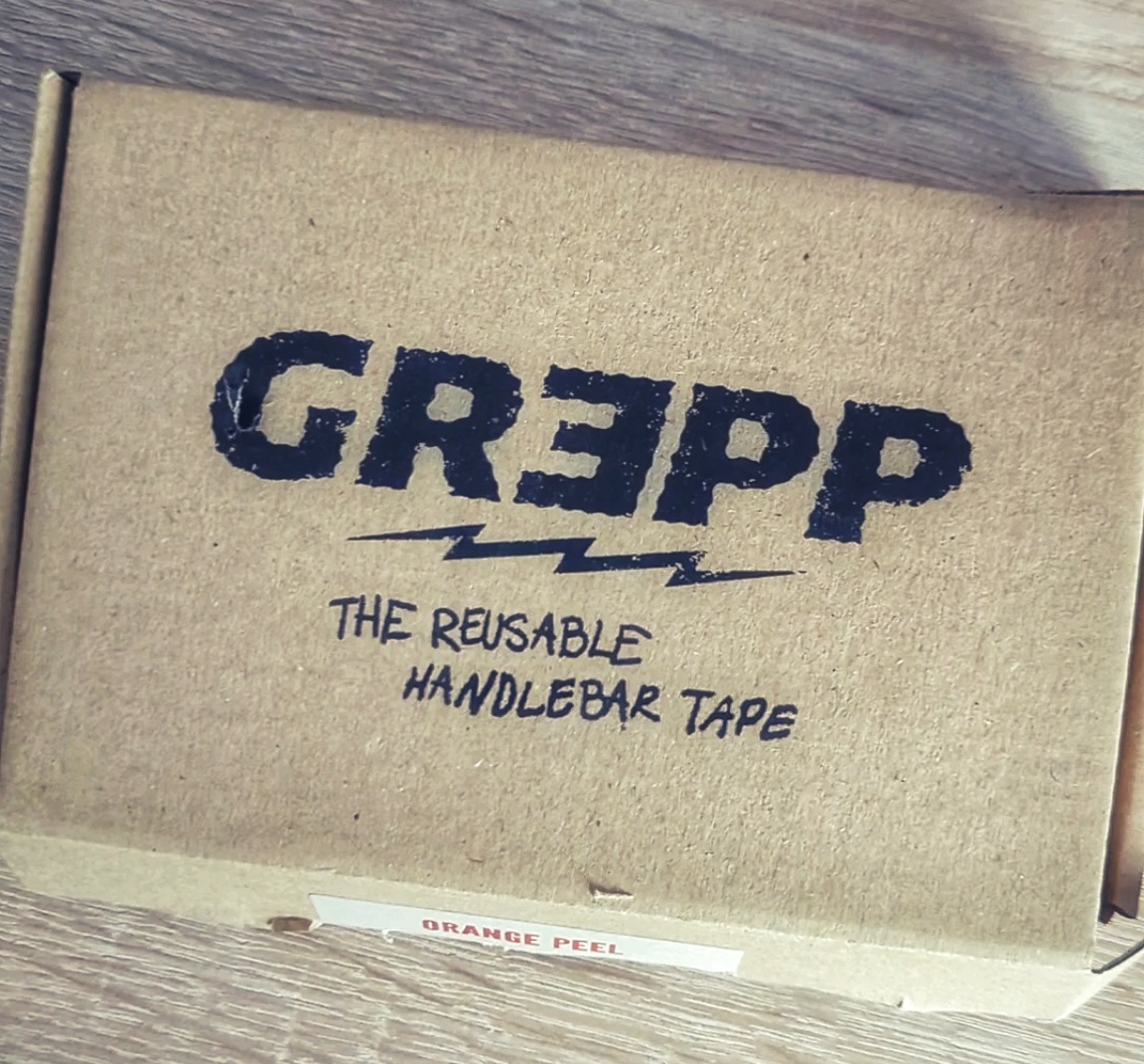 Außenverpackung des Lenkerbands von Grepp.cc mit Grepp Logo